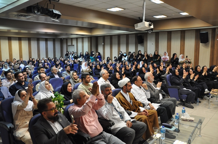 لبخندِ امید در چهره فرشتگان سپیدپوش، جشن روز پرستار در بهارلو 