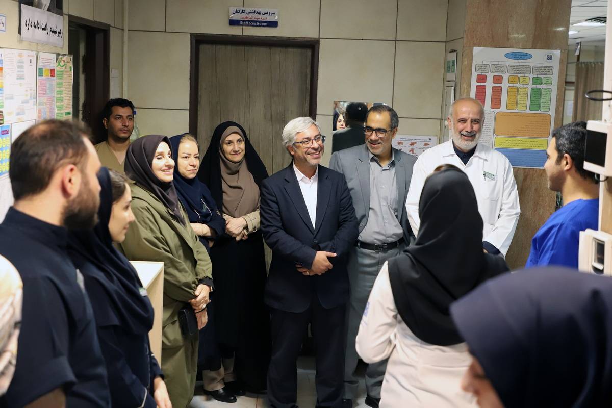 بازدید معاونان «بهداشت» و «غذاوداروی» دانشگاه علوم پزشکی تهران از بیمارستان بهارلو در پنجمین روز نوروز